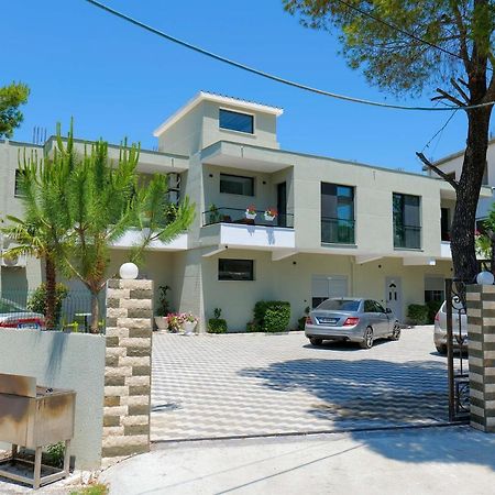 Vila Celaj 호텔 Vlorë 외부 사진