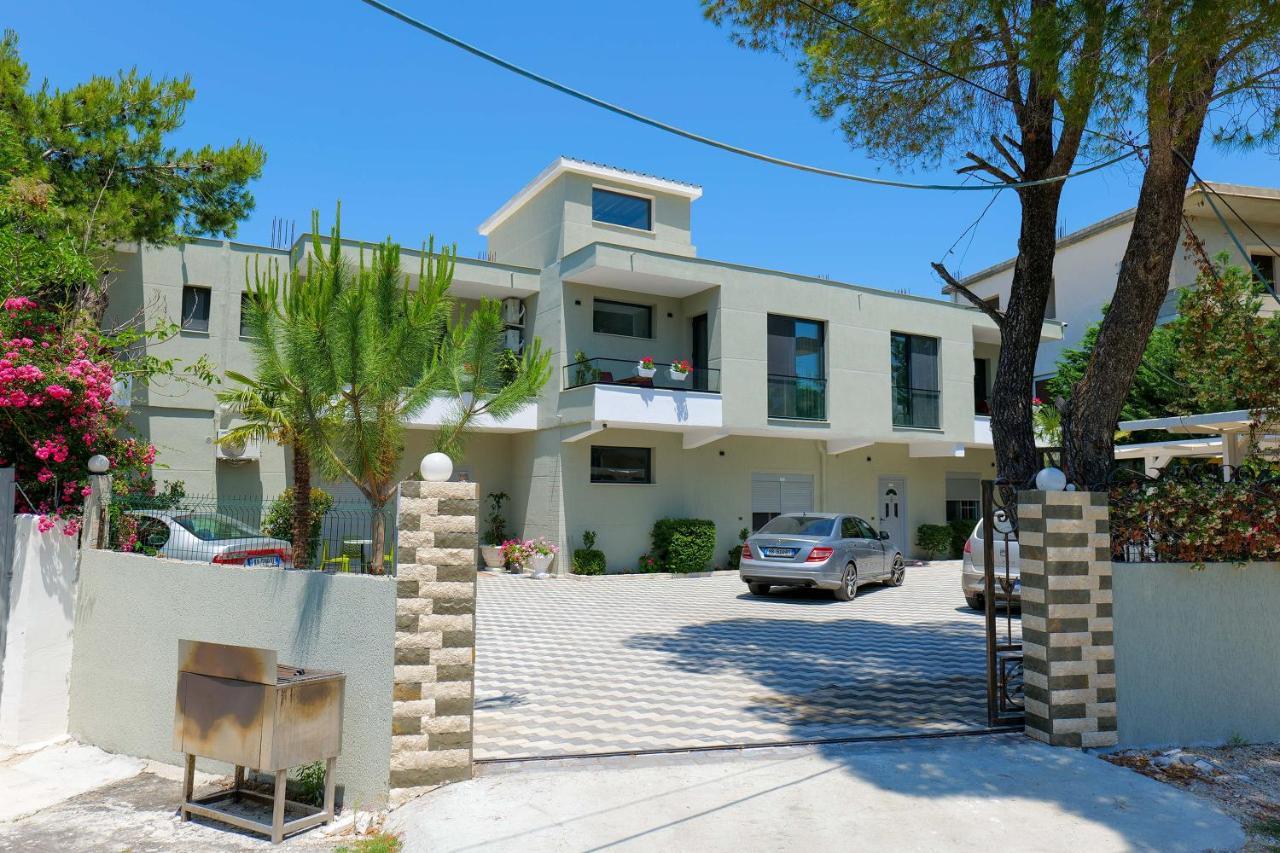Vila Celaj 호텔 Vlorë 외부 사진