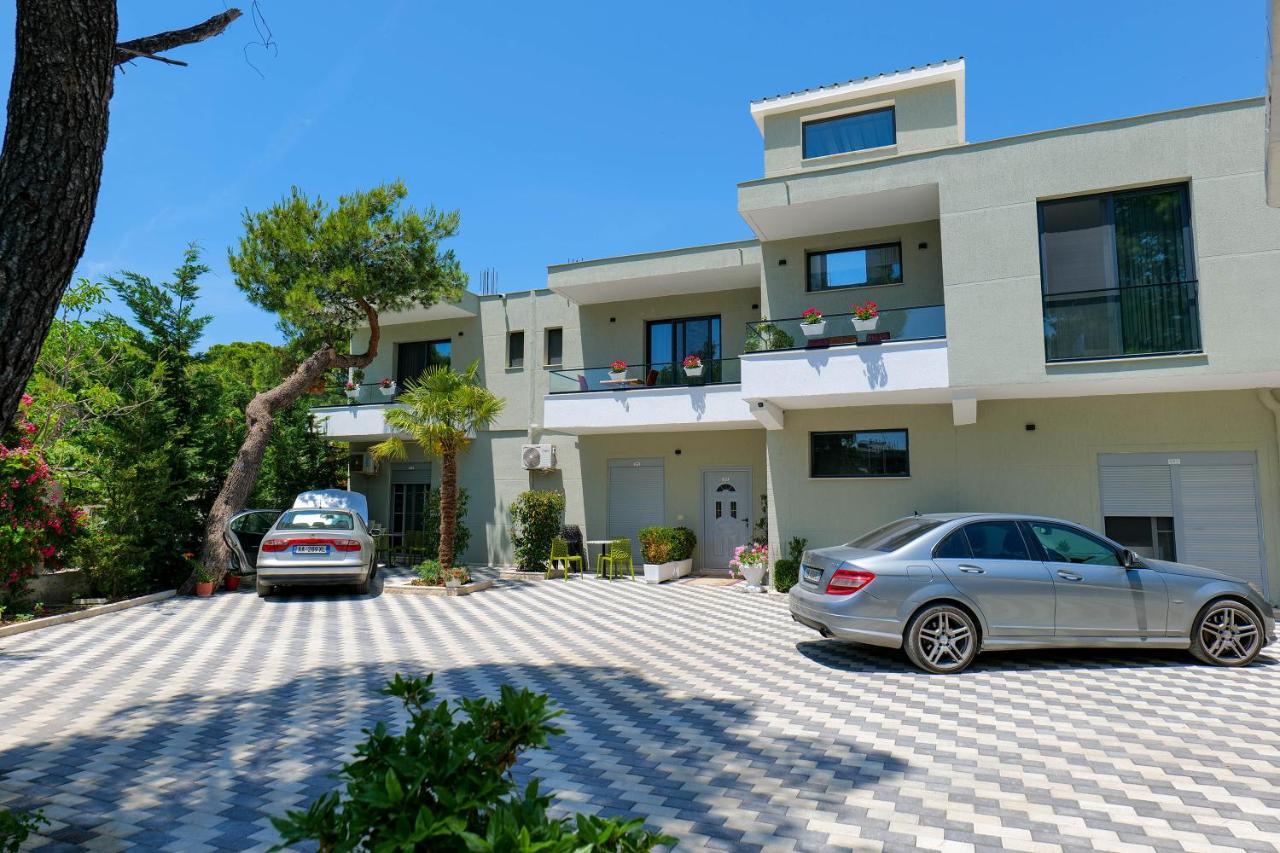 Vila Celaj 호텔 Vlorë 외부 사진