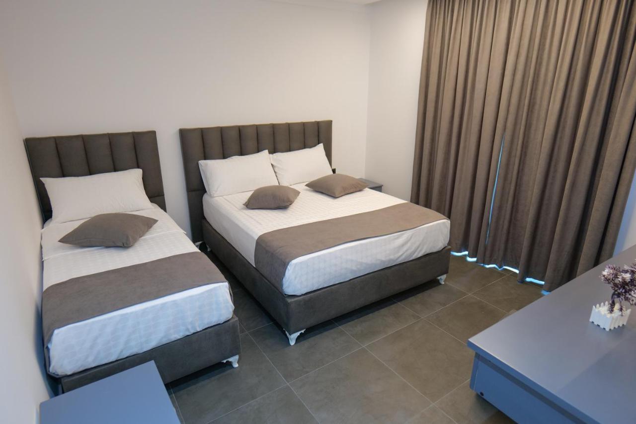 Vila Celaj 호텔 Vlorë 외부 사진