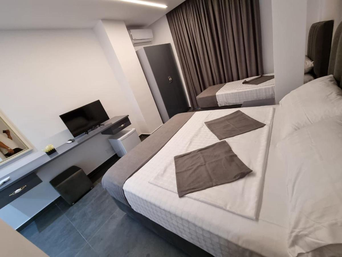 Vila Celaj 호텔 Vlorë 외부 사진