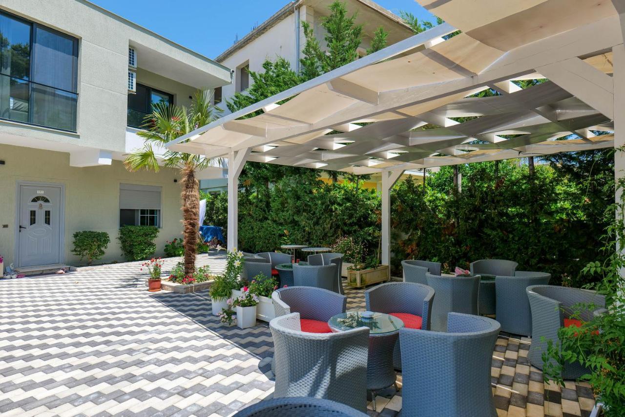Vila Celaj 호텔 Vlorë 외부 사진